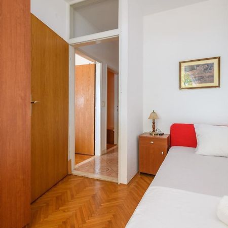Apartment Mario - Veliki Stan Za Odmor - Terasa- Vrt - Bazen - Pogled More, Izoliran Orašac Eksteriør billede
